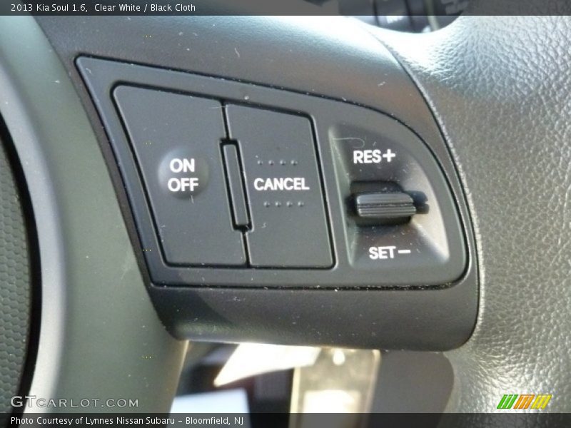 Clear White / Black Cloth 2013 Kia Soul 1.6