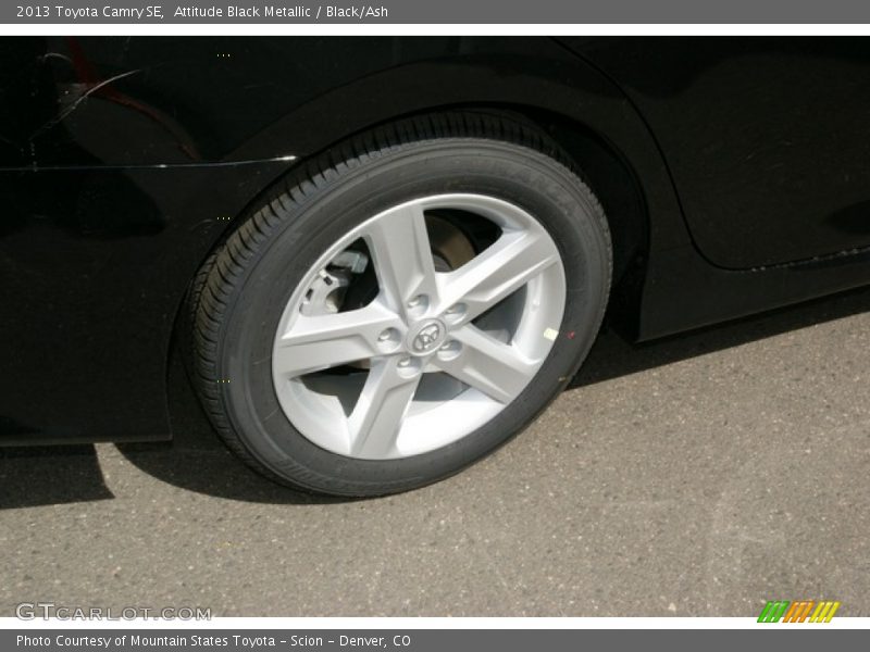 Attitude Black Metallic / Black/Ash 2013 Toyota Camry SE