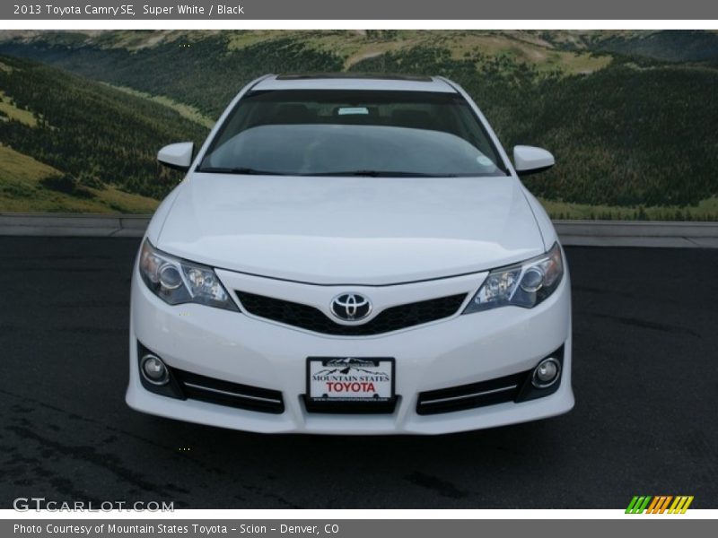 Super White / Black 2013 Toyota Camry SE
