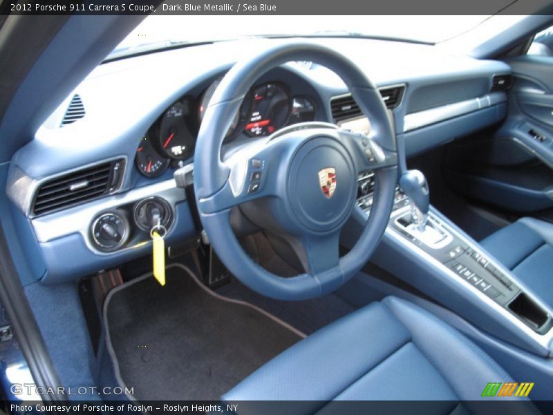 Dashboard of 2012 911 Carrera S Coupe