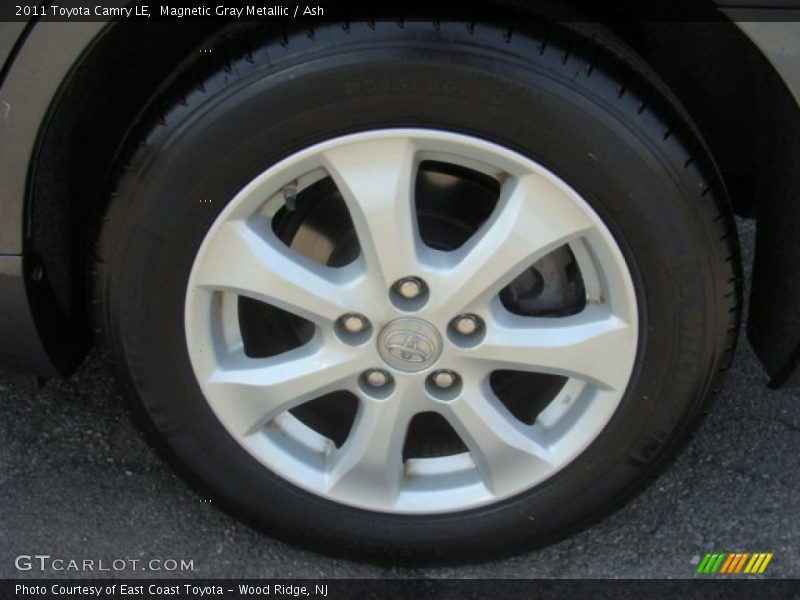 Magnetic Gray Metallic / Ash 2011 Toyota Camry LE