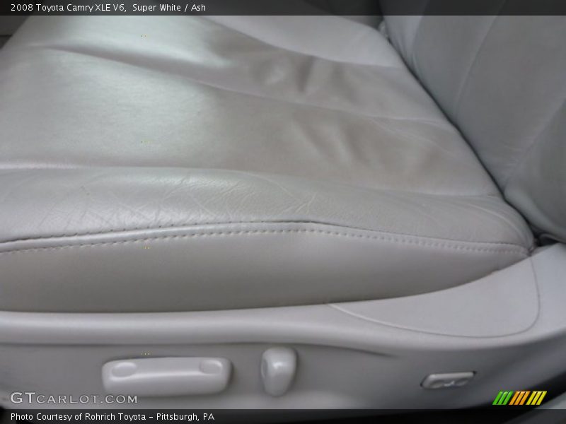 Super White / Ash 2008 Toyota Camry XLE V6