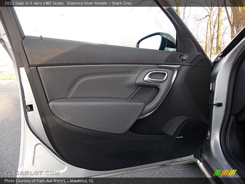 Door Panel of 2011 9-5 Aero XWD Sedan