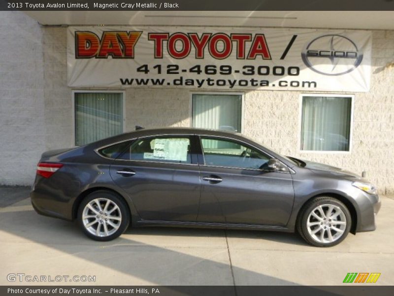 Magnetic Gray Metallic / Black 2013 Toyota Avalon Limited