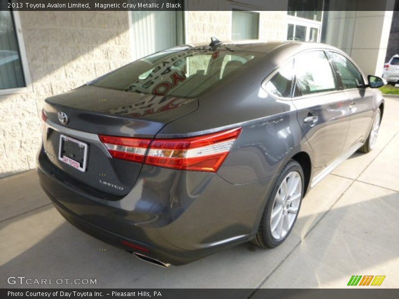 Magnetic Gray Metallic / Black 2013 Toyota Avalon Limited