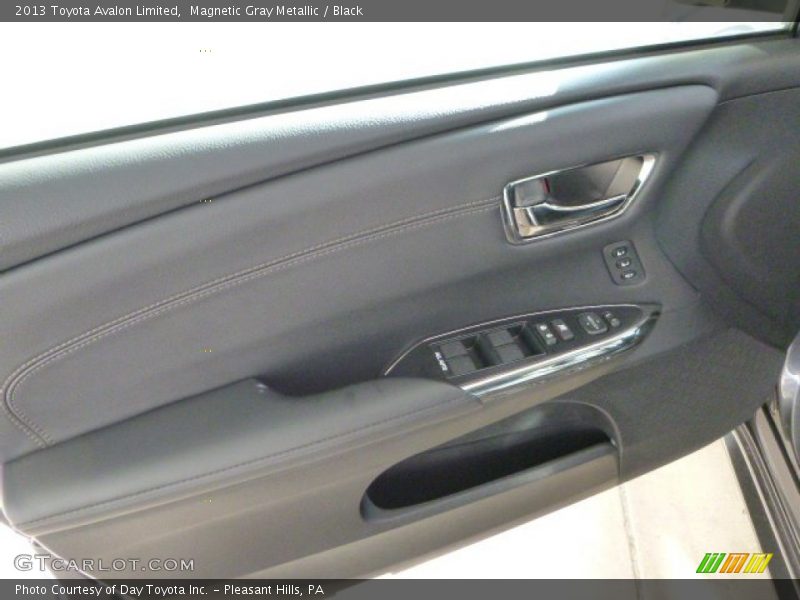 Magnetic Gray Metallic / Black 2013 Toyota Avalon Limited