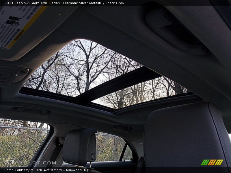 Sunroof of 2011 9-5 Aero XWD Sedan
