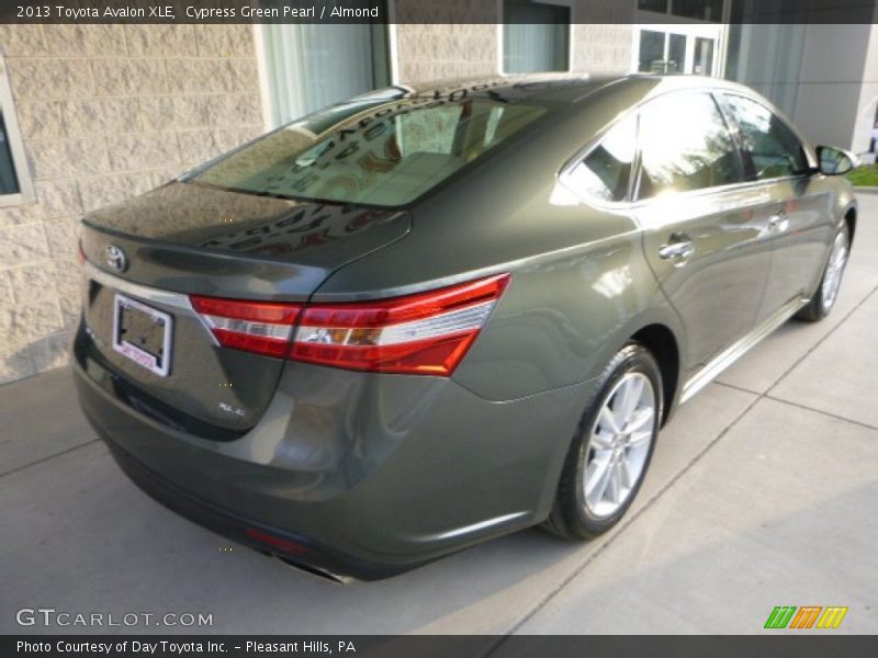 Cypress Green Pearl / Almond 2013 Toyota Avalon XLE