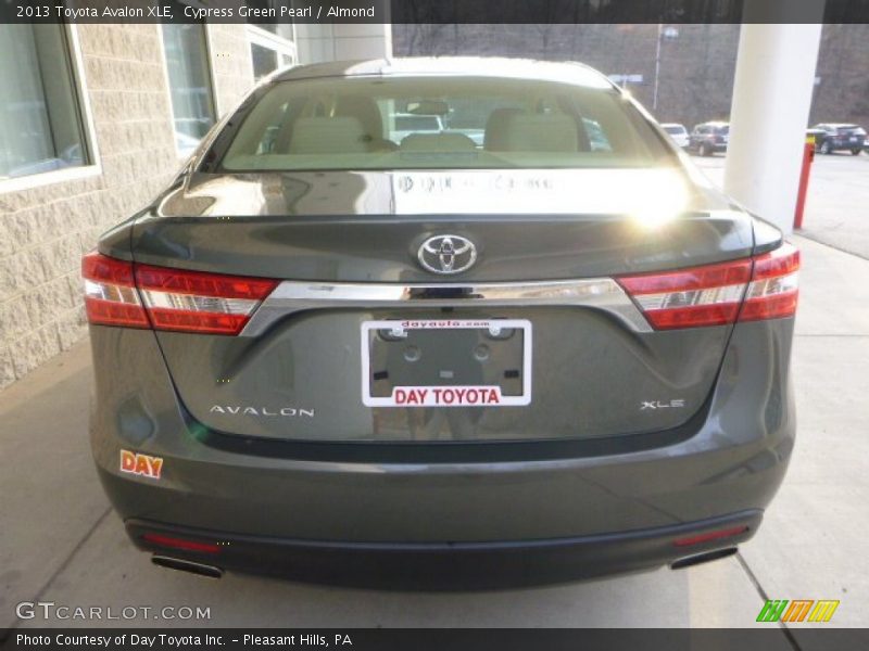 Cypress Green Pearl / Almond 2013 Toyota Avalon XLE