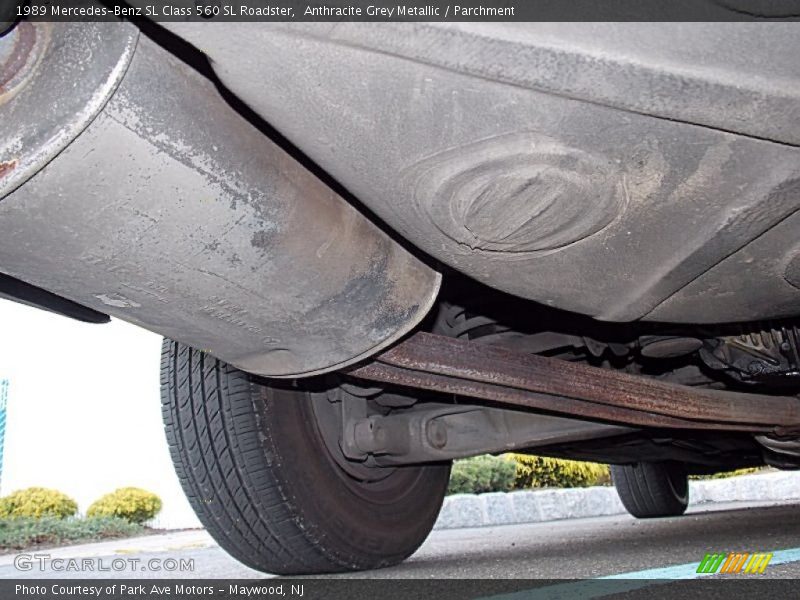 Undercarriage of 1989 SL Class 560 SL Roadster