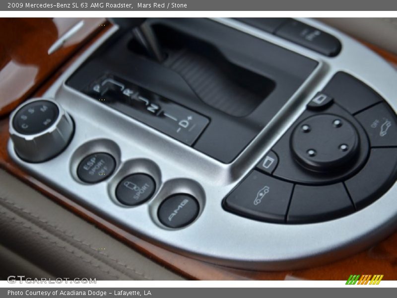 Controls of 2009 SL 63 AMG Roadster