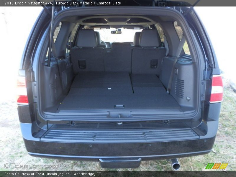  2013 Navigator 4x4 Trunk