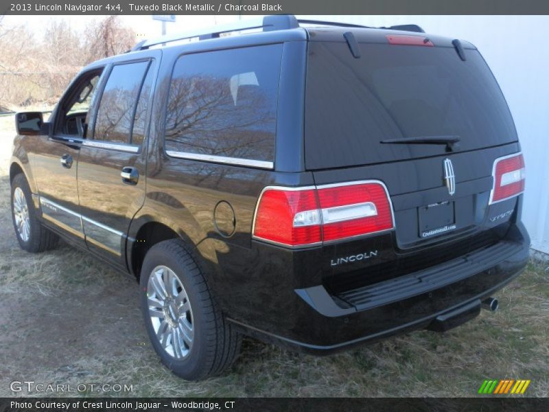 Tuxedo Black Metallic / Charcoal Black 2013 Lincoln Navigator 4x4