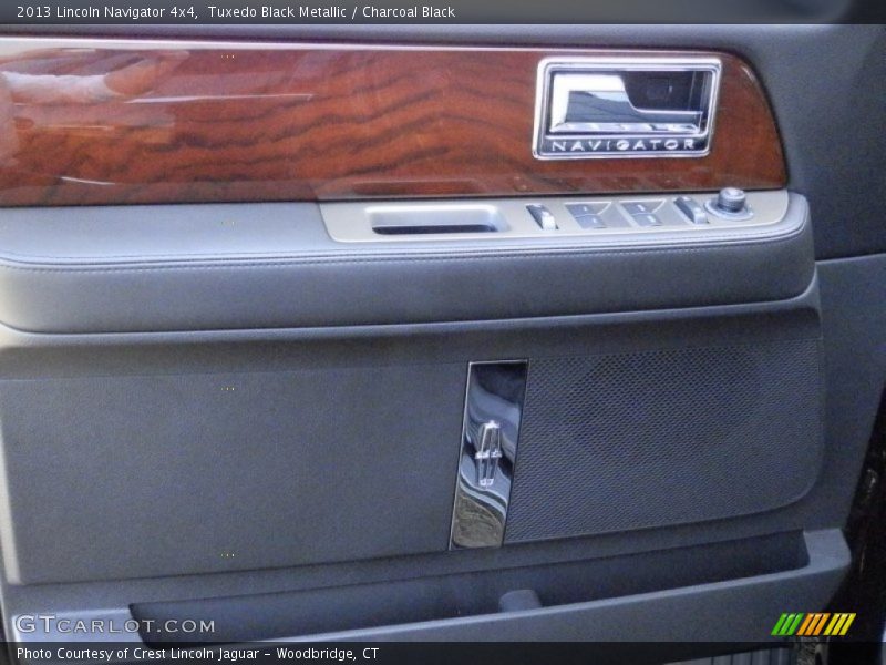 Door Panel of 2013 Navigator 4x4