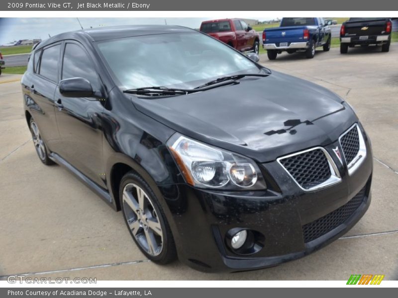 Front 3/4 View of 2009 Vibe GT