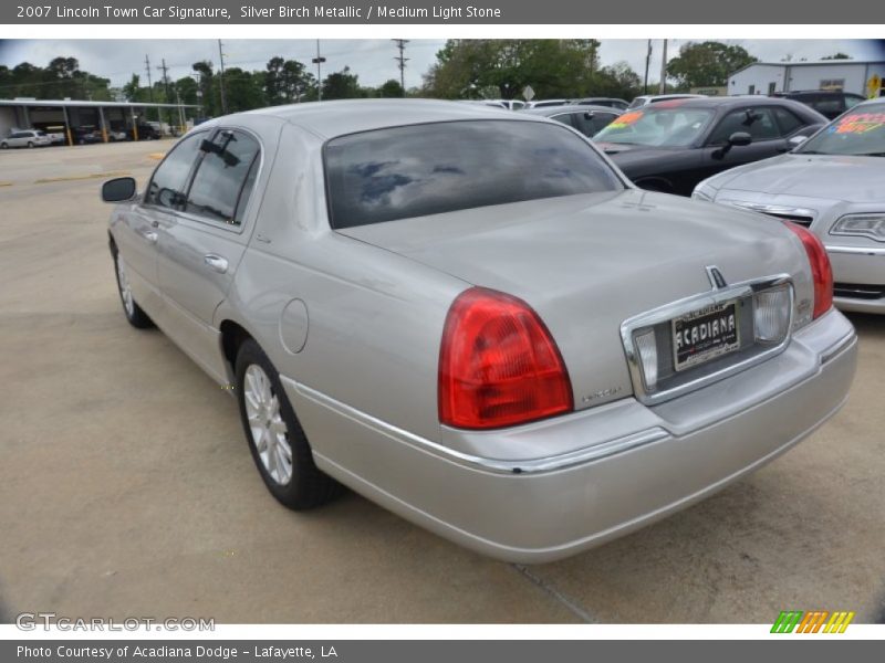 Silver Birch Metallic / Medium Light Stone 2007 Lincoln Town Car Signature