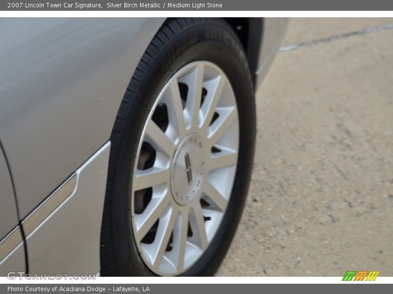 Silver Birch Metallic / Medium Light Stone 2007 Lincoln Town Car Signature