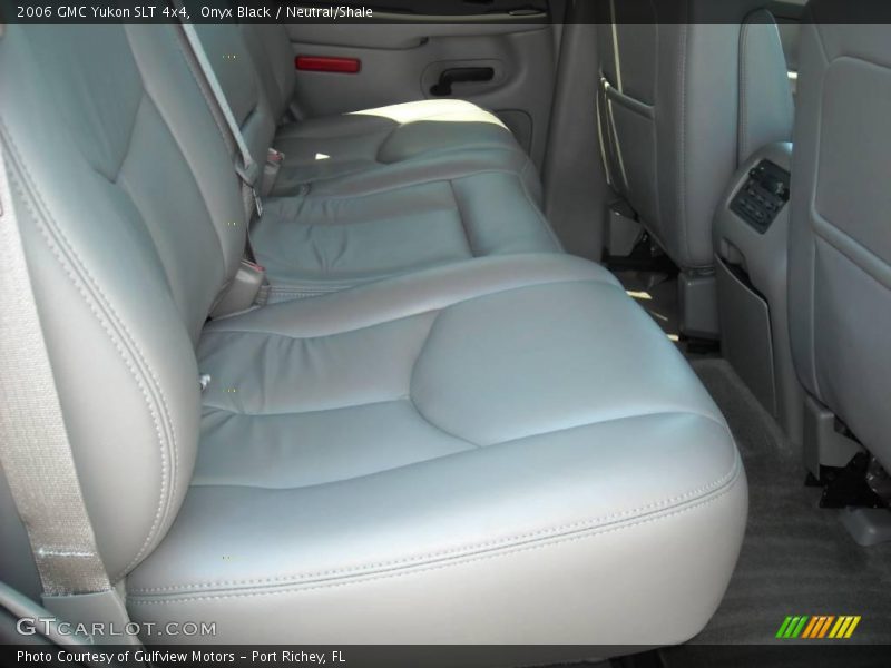 Onyx Black / Neutral/Shale 2006 GMC Yukon SLT 4x4