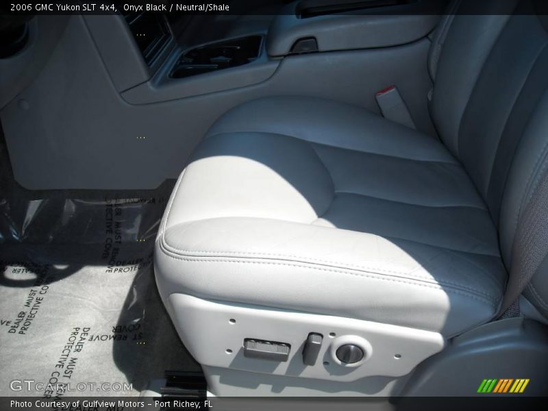 Onyx Black / Neutral/Shale 2006 GMC Yukon SLT 4x4