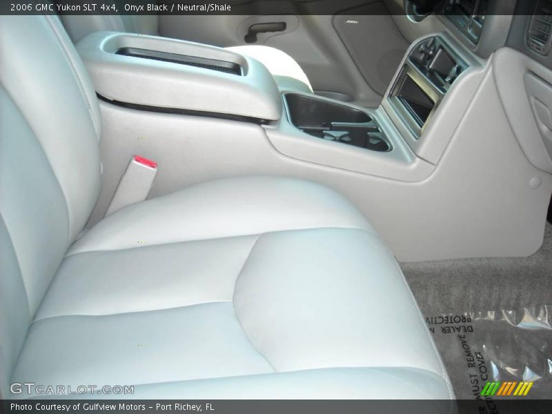 Onyx Black / Neutral/Shale 2006 GMC Yukon SLT 4x4