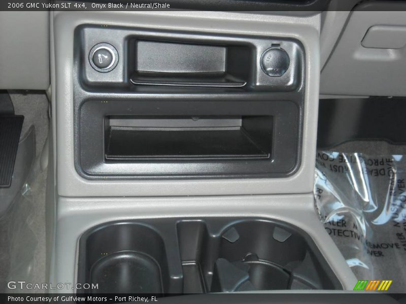Onyx Black / Neutral/Shale 2006 GMC Yukon SLT 4x4