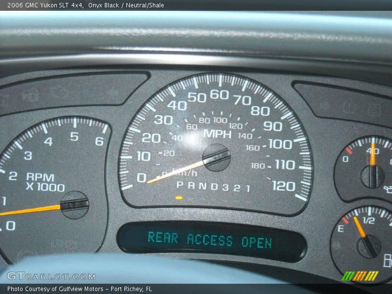 Onyx Black / Neutral/Shale 2006 GMC Yukon SLT 4x4