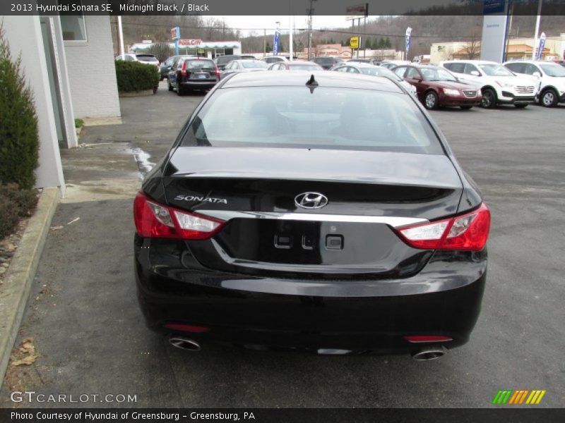 Midnight Black / Black 2013 Hyundai Sonata SE