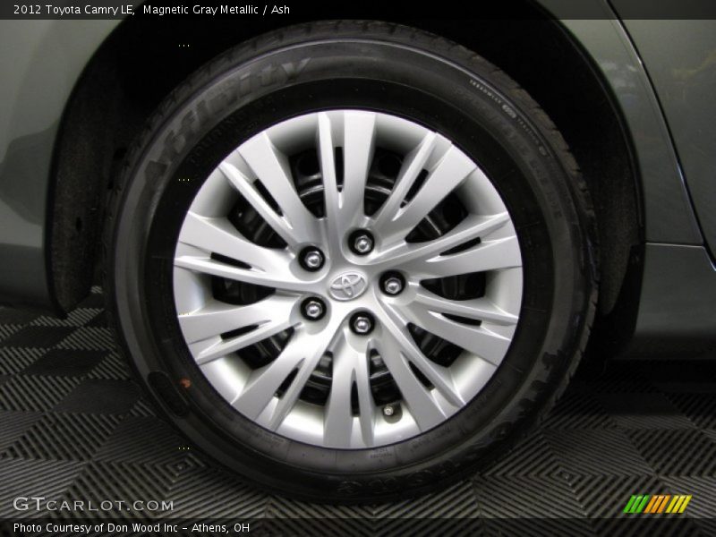 Magnetic Gray Metallic / Ash 2012 Toyota Camry LE
