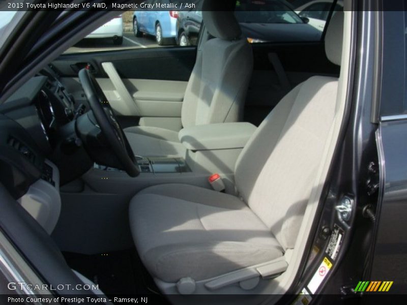 Magnetic Gray Metallic / Ash 2013 Toyota Highlander V6 4WD