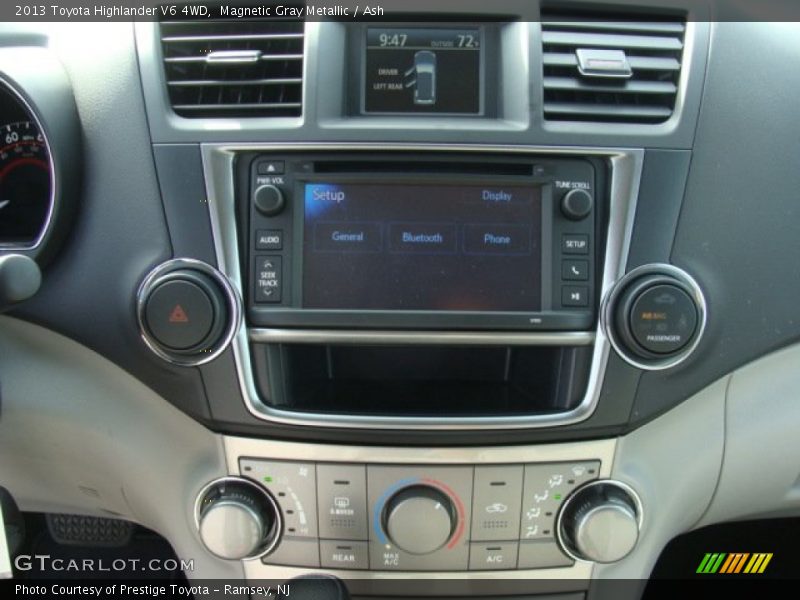 Magnetic Gray Metallic / Ash 2013 Toyota Highlander V6 4WD