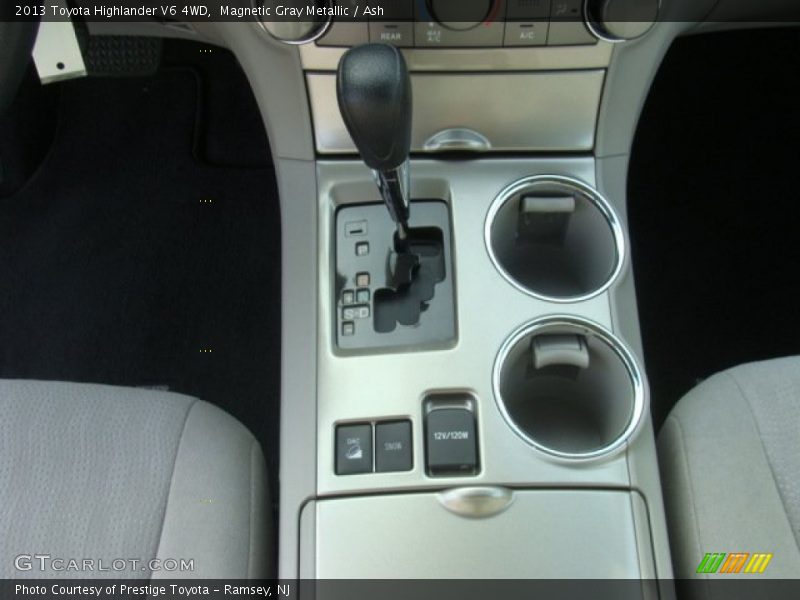 Magnetic Gray Metallic / Ash 2013 Toyota Highlander V6 4WD