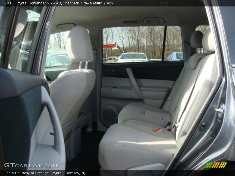 Magnetic Gray Metallic / Ash 2013 Toyota Highlander V6 4WD