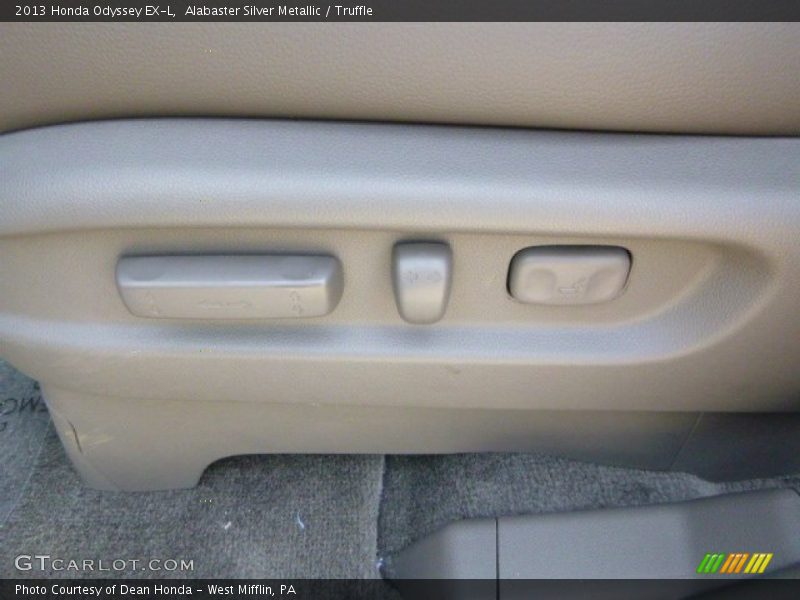 Alabaster Silver Metallic / Truffle 2013 Honda Odyssey EX-L
