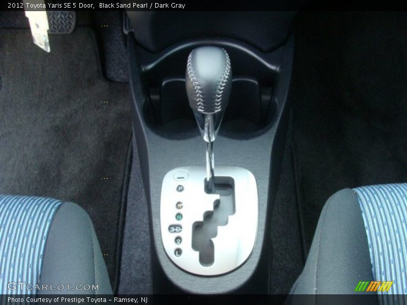Black Sand Pearl / Dark Gray 2012 Toyota Yaris SE 5 Door