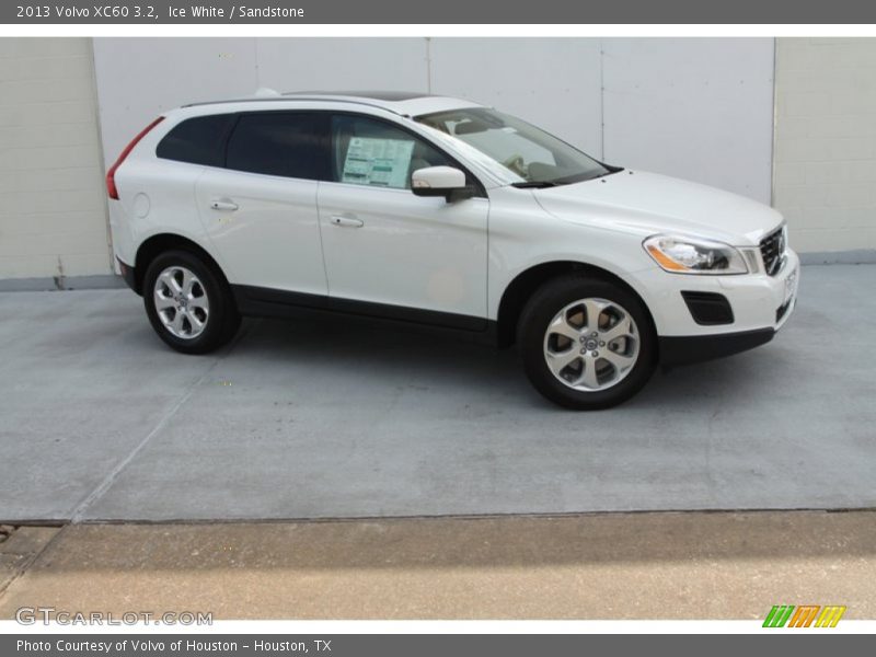 Ice White / Sandstone 2013 Volvo XC60 3.2