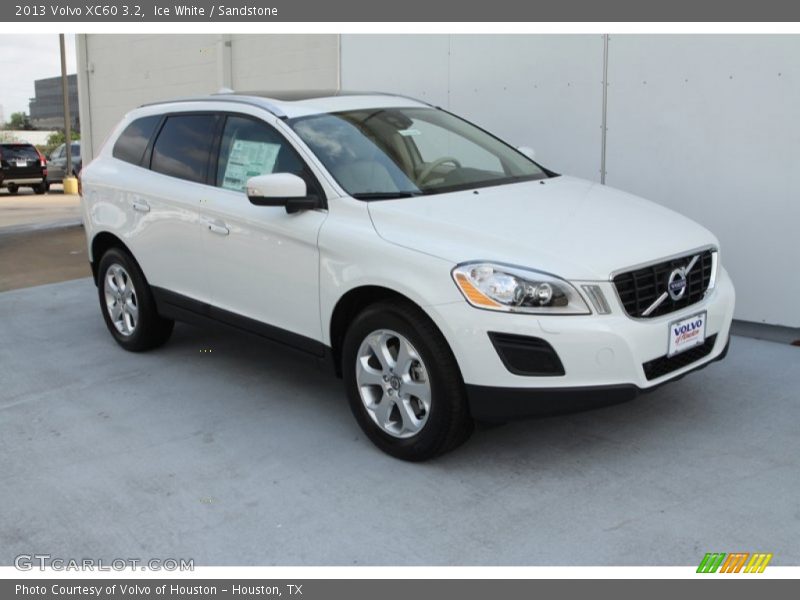 Ice White / Sandstone 2013 Volvo XC60 3.2