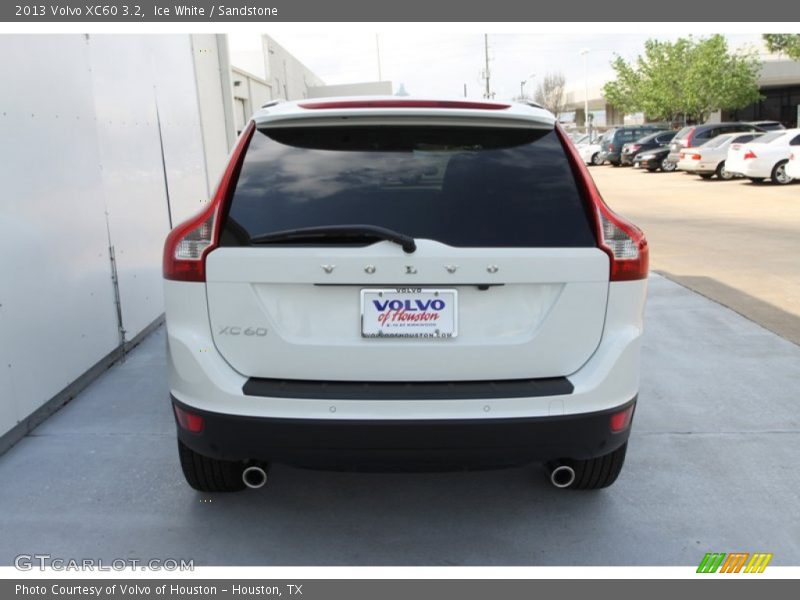 Ice White / Sandstone 2013 Volvo XC60 3.2