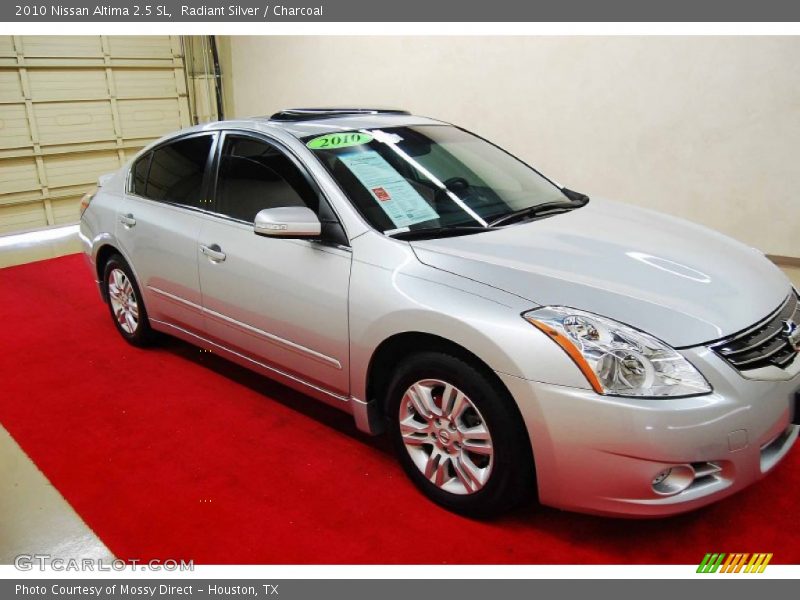 Radiant Silver / Charcoal 2010 Nissan Altima 2.5 SL