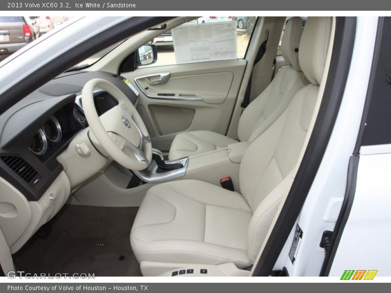 Ice White / Sandstone 2013 Volvo XC60 3.2