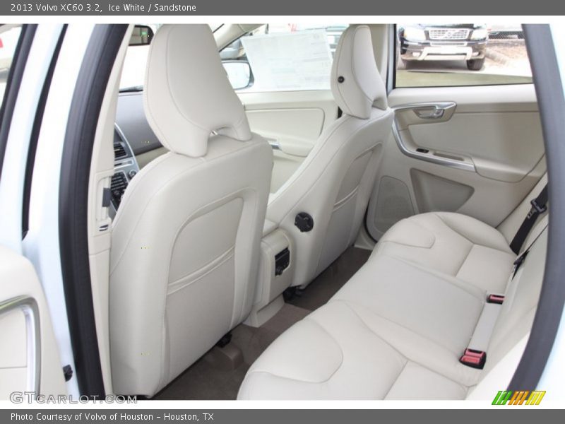 Ice White / Sandstone 2013 Volvo XC60 3.2