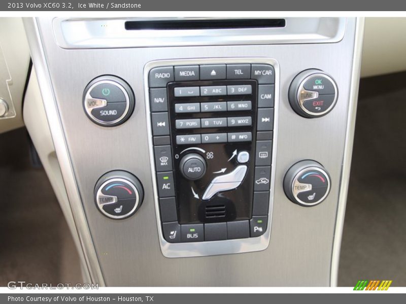 Ice White / Sandstone 2013 Volvo XC60 3.2