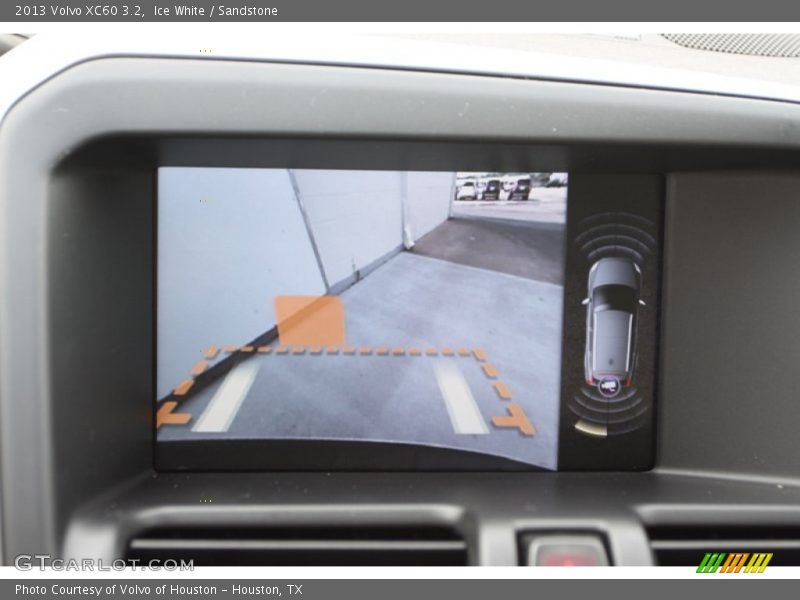 Ice White / Sandstone 2013 Volvo XC60 3.2