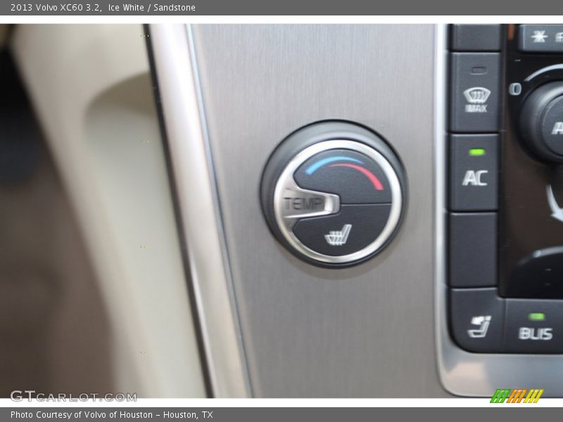 Ice White / Sandstone 2013 Volvo XC60 3.2
