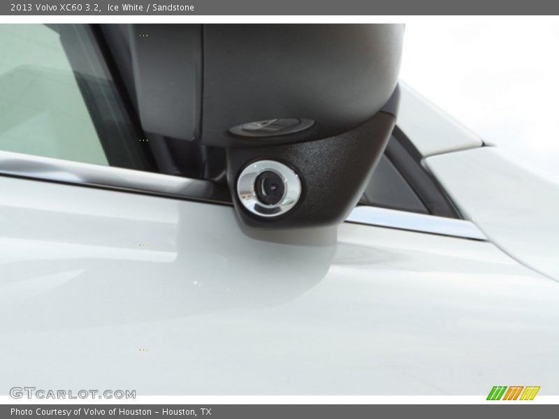 Ice White / Sandstone 2013 Volvo XC60 3.2