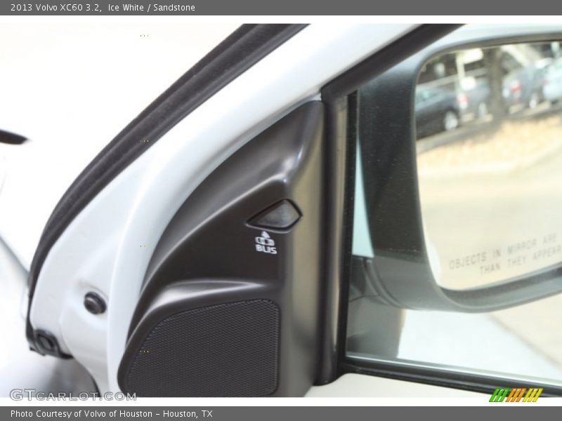 Ice White / Sandstone 2013 Volvo XC60 3.2