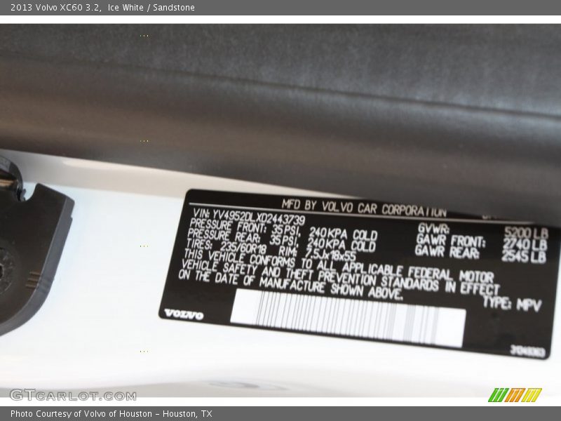 Ice White / Sandstone 2013 Volvo XC60 3.2