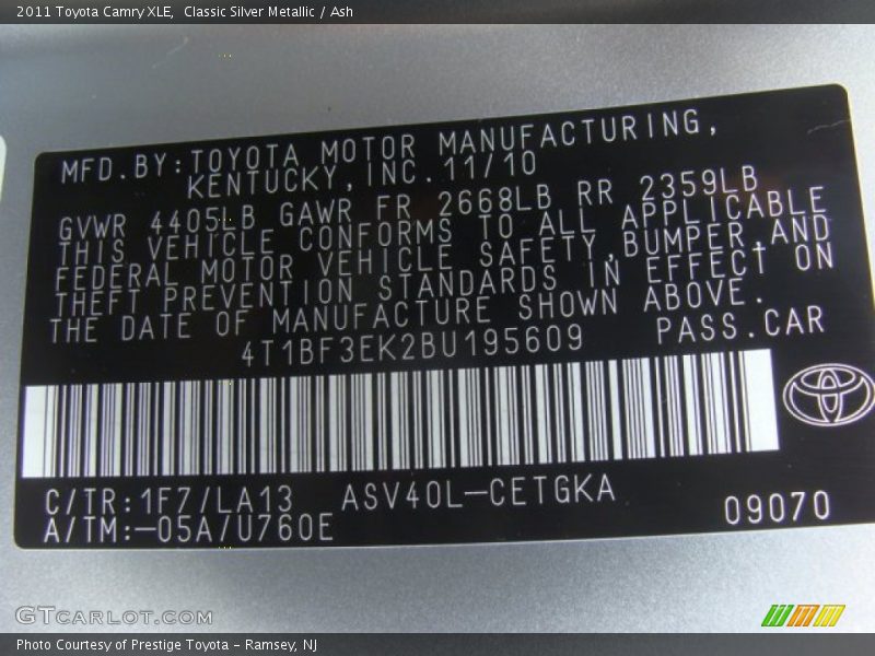 Classic Silver Metallic / Ash 2011 Toyota Camry XLE