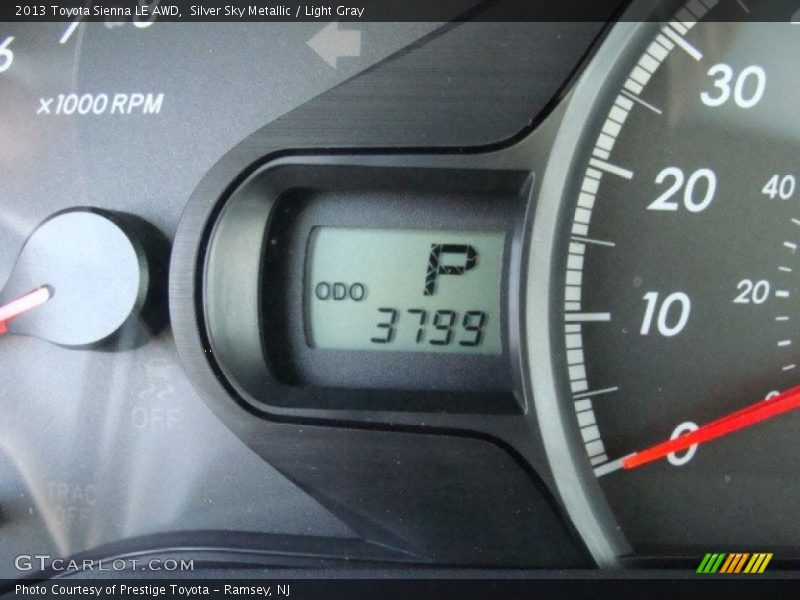 Silver Sky Metallic / Light Gray 2013 Toyota Sienna LE AWD