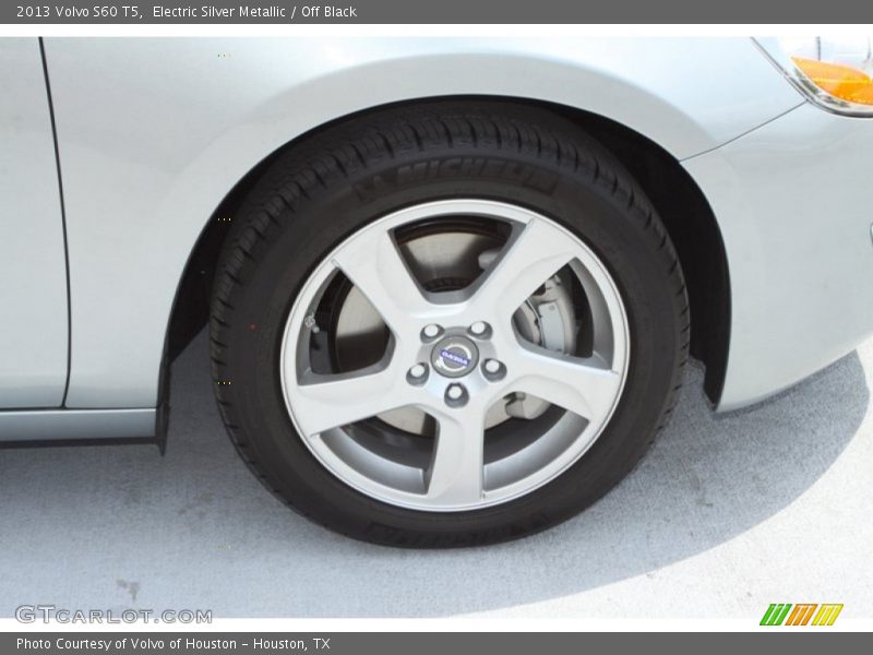 Electric Silver Metallic / Off Black 2013 Volvo S60 T5