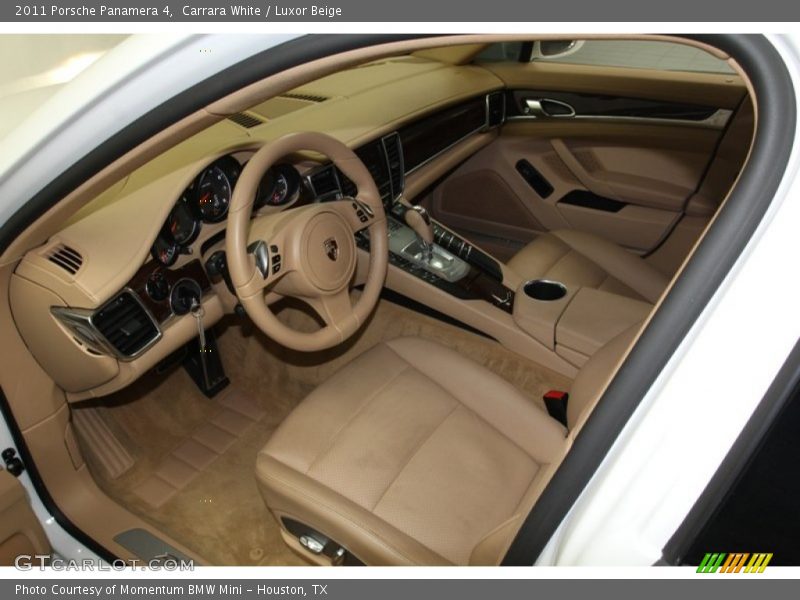 Carrara White / Luxor Beige 2011 Porsche Panamera 4
